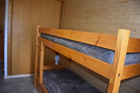Rent in ski resort 2 room apartment 5 people (12) - Résidence les Murgers - Pralognan-la-Vanoise - Bedroom