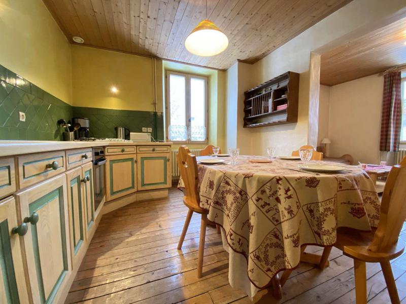 Rent in ski resort 2 room apartment 4 people (001) - Chalet le Pré Joli - Praz sur Arly - Table