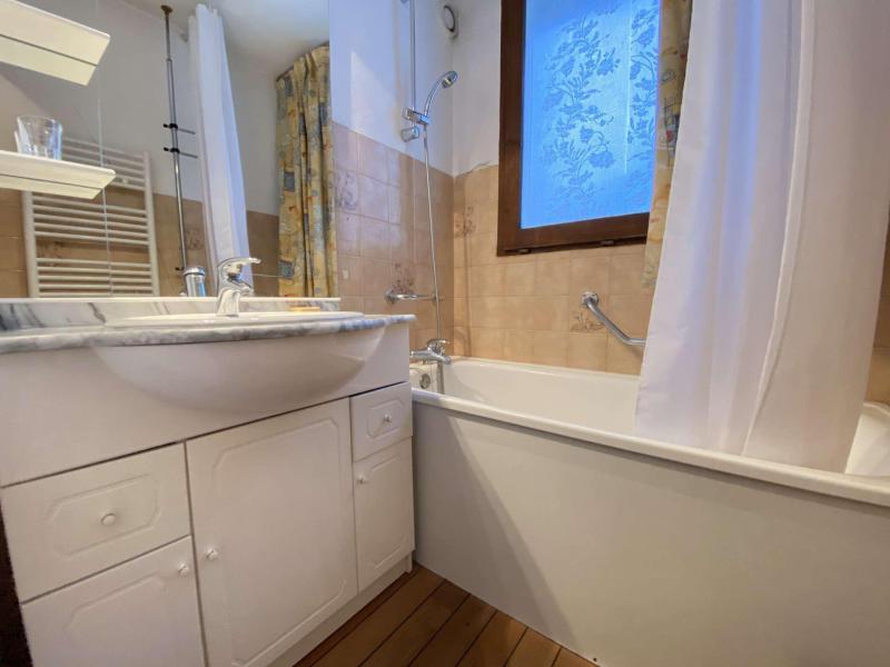 Rent in ski resort 3 room apartment 6 people (01B) - Les Chalets de Very - Praz sur Arly - Bath-tub