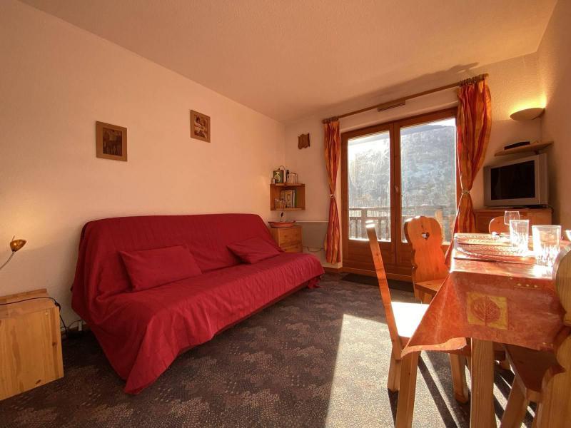Rent in ski resort Studio cabin 4 people (A1E) - Résidence Clos des Meurets - Praz sur Arly - Living room