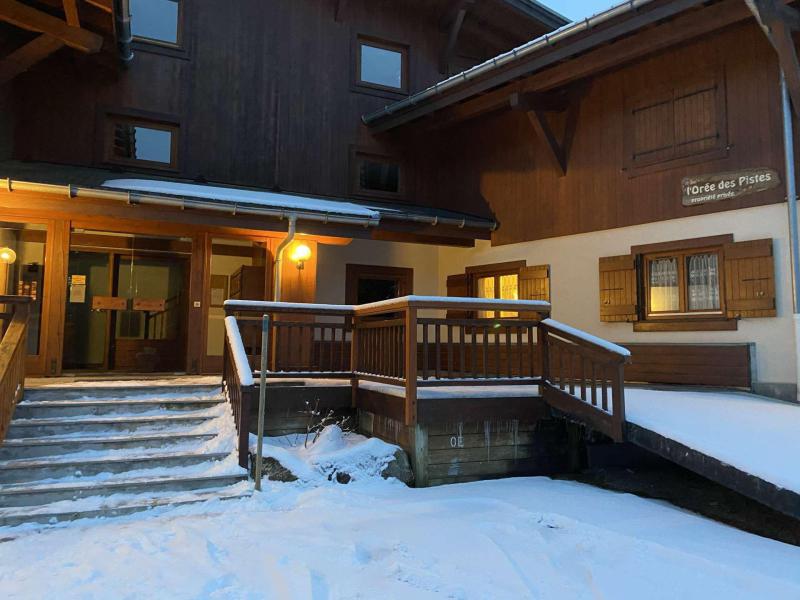 Ski verhuur Studio bergnis 4 personen (02E) - Résidence l'Orée des Pistes - Praz sur Arly - Buiten winter