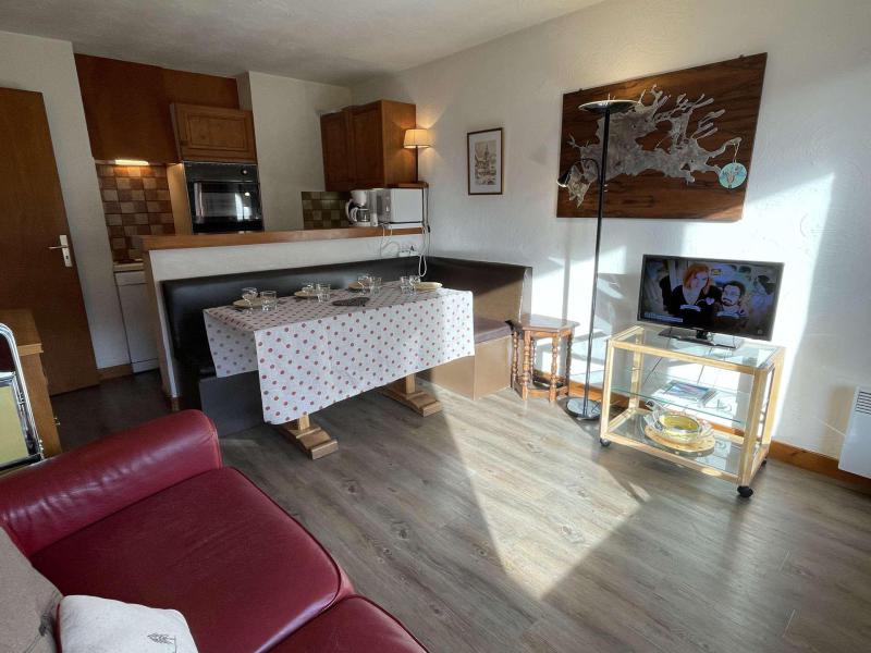 Rent in ski resort Studio cabin 4 people (B3H) - Résidence le Clos d'Arly - Praz sur Arly - Living room