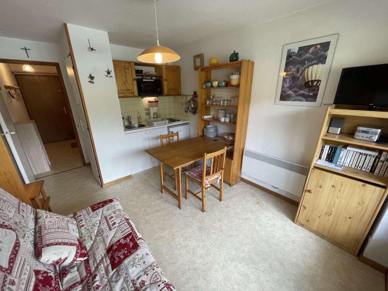 Ski verhuur Studio bergnis 4 personen (320-C15) - Résidence Praz les Pistes - Praz sur Arly - Woonkamer