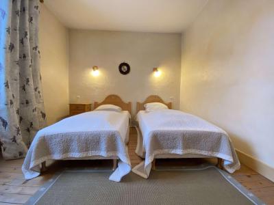 Rent in ski resort 2 room apartment 4 people (001) - Chalet le Pré Joli - Praz sur Arly - Bedroom