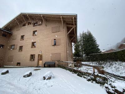 Vacanze in montagna Appartamento 2 stanze per 8 persone (B9) - Résidence le Nantoran - Praz sur Arly - Esteriore inverno