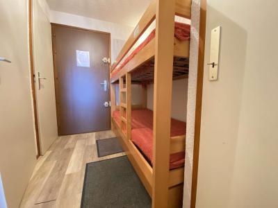 Rent in ski resort Studio sleeping corner 4 people (008) - Résidence le Perce Neige - Praz sur Arly - Corridor