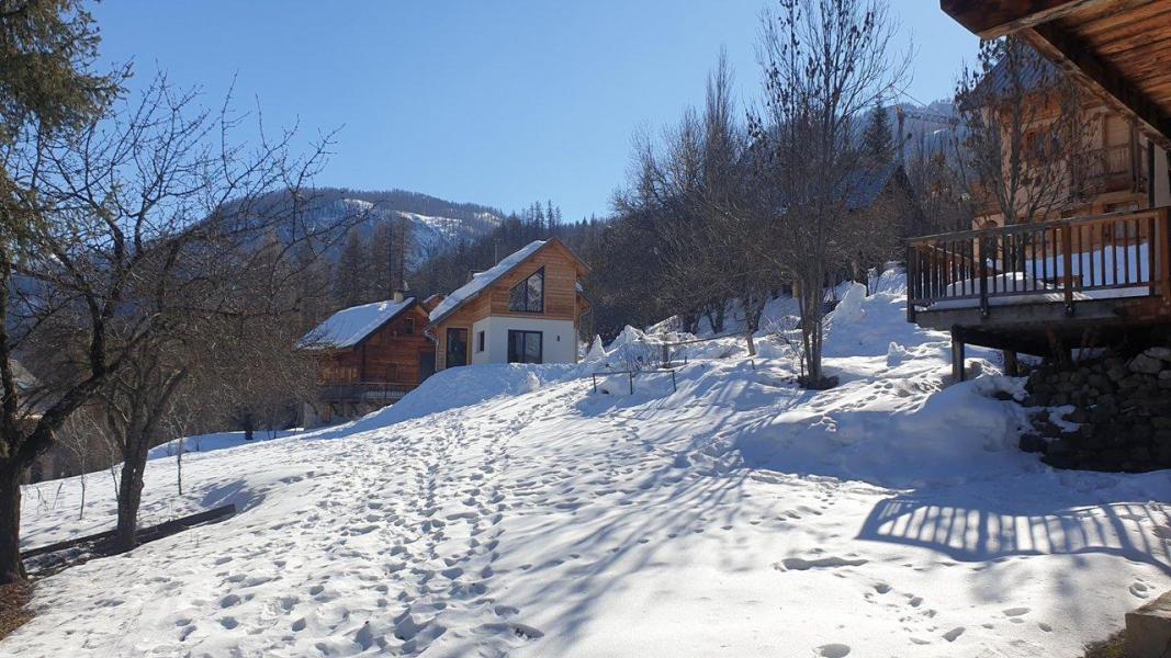 Rent in ski resort 5 room triplex chalet 10 people - Chalet Le Riou - Puy-Saint-Vincent