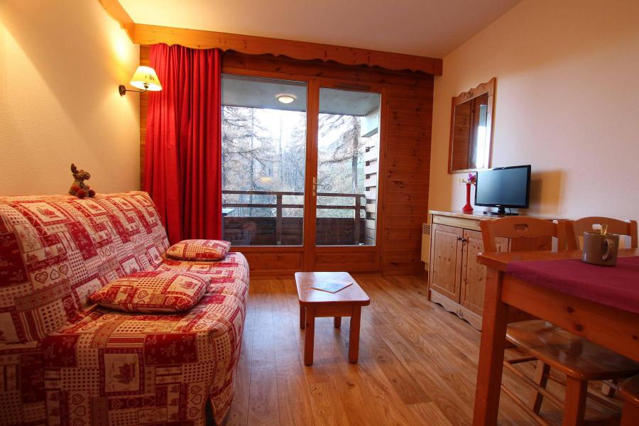 Rent in ski resort 2 room apartment 4 people (A405) - La Résidence le Hameau des Ecrins - Puy-Saint-Vincent - Living room