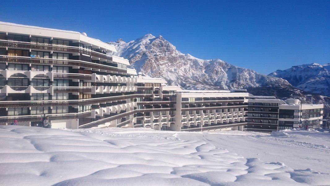 Vacances en montagne Studio duplex 4 personnes (1003) - Résidence Cortina 1 - Puy-Saint-Vincent - Extérieur hiver
