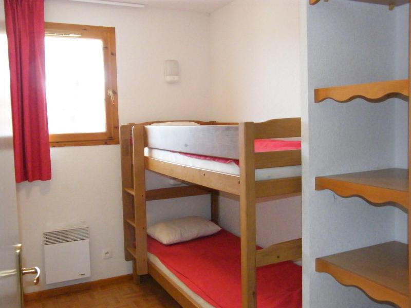 Skiverleih 2-Zimmer-Holzhütte für 6 Personen (C22) - Résidence des Gentianes - Puy-Saint-Vincent - Offener Schlafbereich