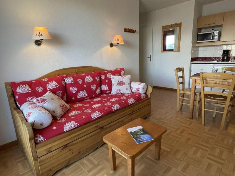 Rent in ski resort 2 room apartment sleeping corner 6 people (520-B14) - Résidence des Gentianes - Puy-Saint-Vincent