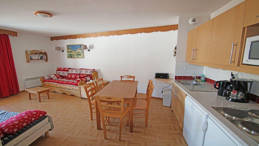 Rent in ski resort 3 room apartment 6 people (C35) - Résidence Gentianes - Puy-Saint-Vincent - Apartment