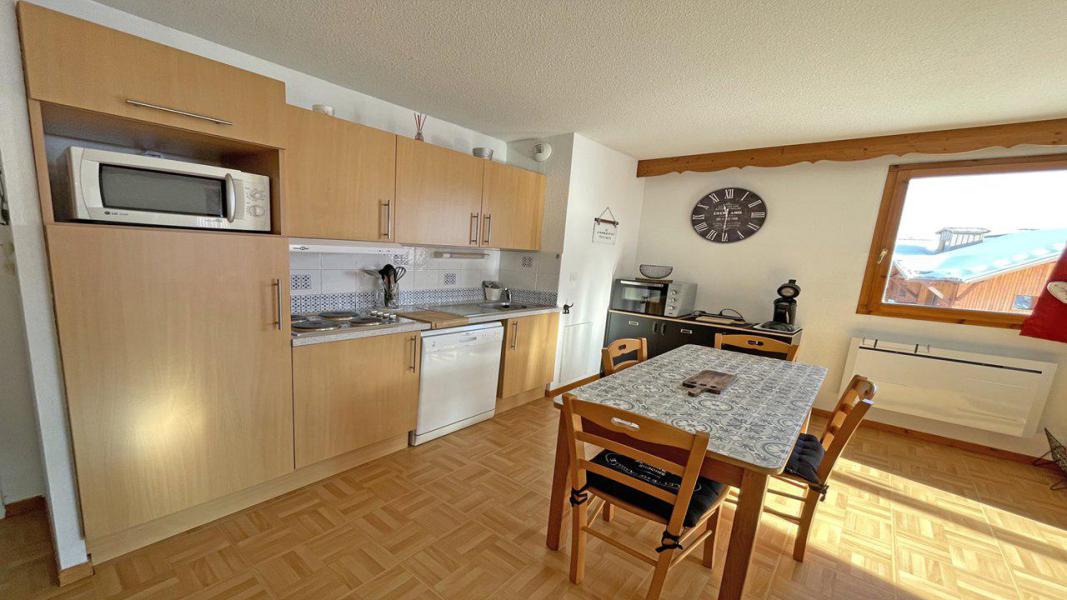 Rent in ski resort 3 room apartment 6 people (EC2) - Résidence Gentianes - Puy-Saint-Vincent - Kitchenette