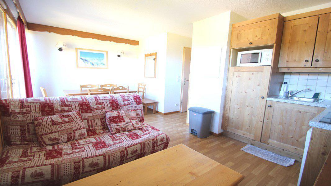 Rent in ski resort 4 room apartment 6 people (B112) - Résidence Hameau des Ecrins - Puy-Saint-Vincent - Living room