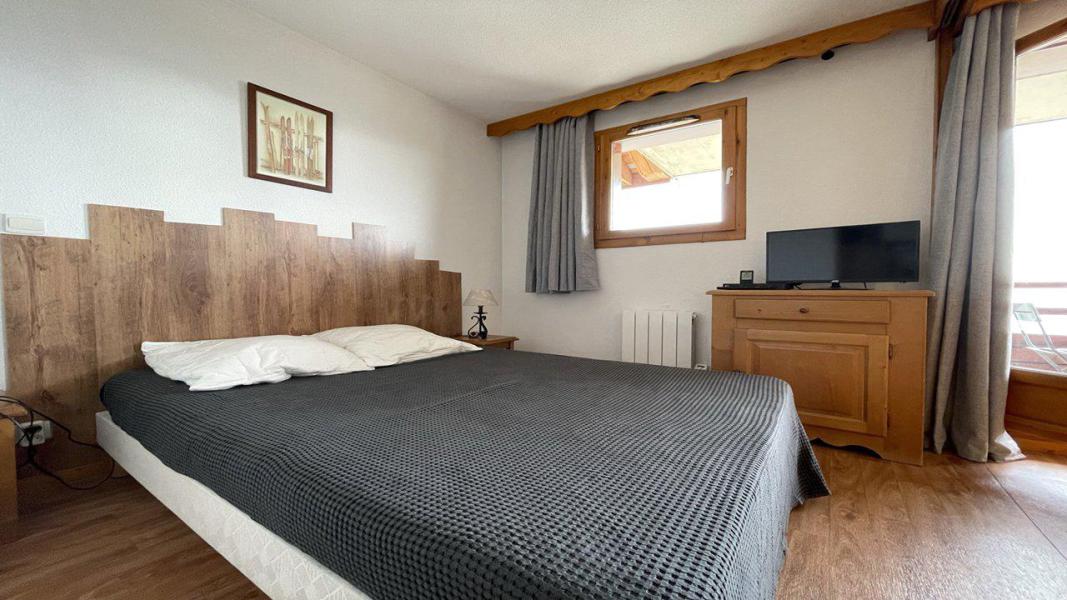 Rent in ski resort 2 room apartment cabin 6 people (318P) - Résidence La Dame Blanche - Puy-Saint-Vincent - Double bed
