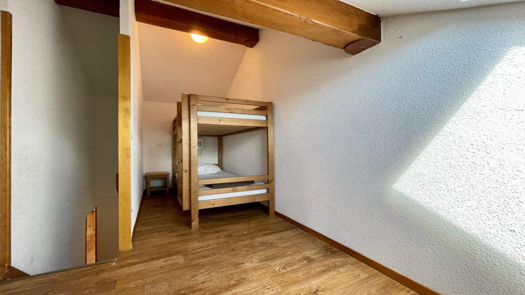 Rent in ski resort 4 room duplex apartment 10 people (C24) - Résidence La Dame Blanche - Puy-Saint-Vincent