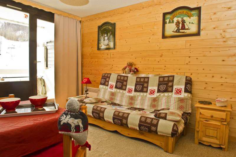 Rent in ski resort Résidence la Voile - Puy-Saint-Vincent - Living room