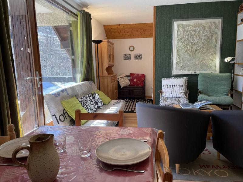 Location au ski Appartement 2 pièces coin montagne 5 personnes (06) - Résidence les Eyssallarettes - Puy-Saint-Vincent