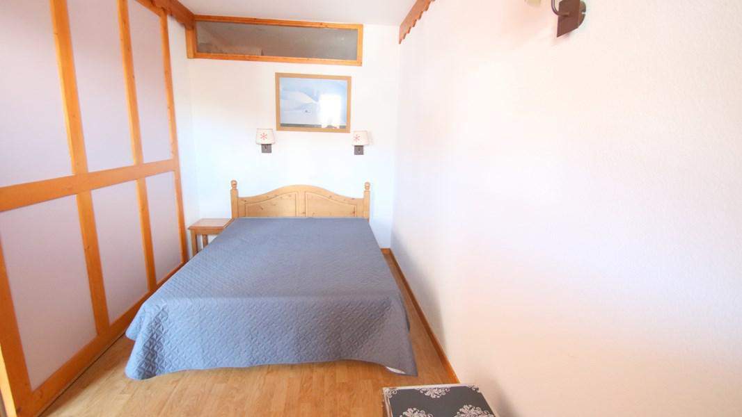 Rent in ski resort 3 room apartment 6 people (A111) - Résidence Parc aux Etoiles - Puy-Saint-Vincent - Double bed