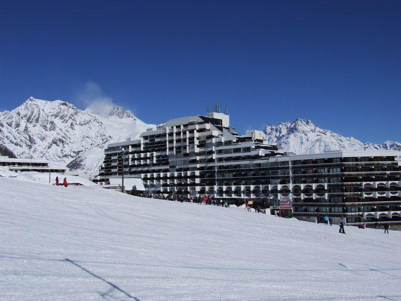 Vacances en montagne Résidence St Moritz - Puy-Saint-Vincent - Extérieur hiver