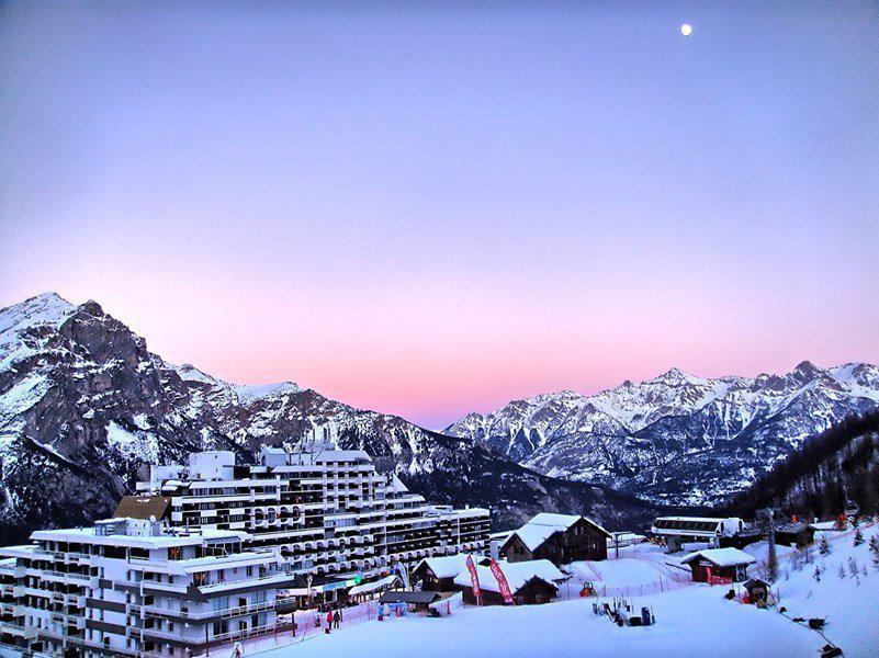 Location au ski Studio coin montagne 4 personnes (806) - Résidence Valgardena - Puy-Saint-Vincent - Extérieur hiver