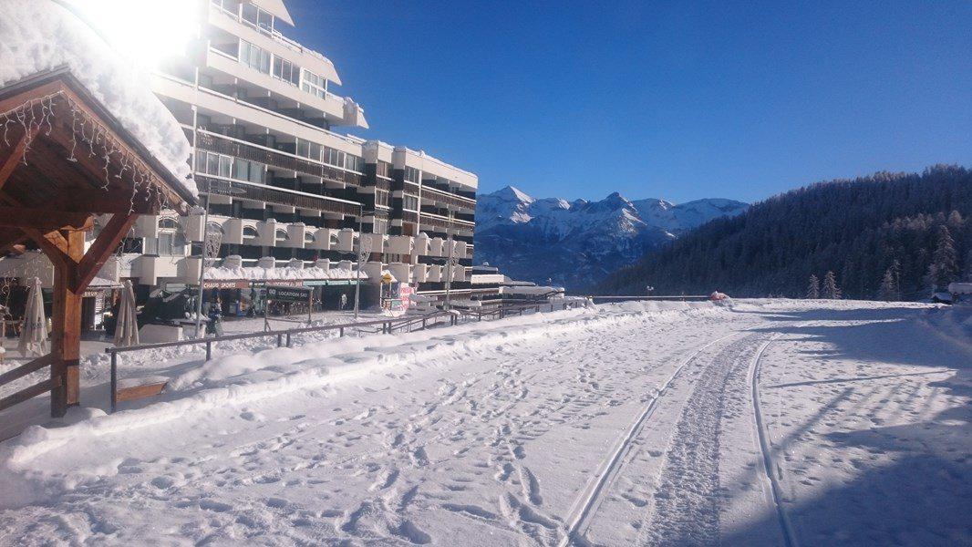 Location au ski Studio coin montagne 4 personnes (702) - Résidence Valgardena - Puy-Saint-Vincent - Extérieur hiver