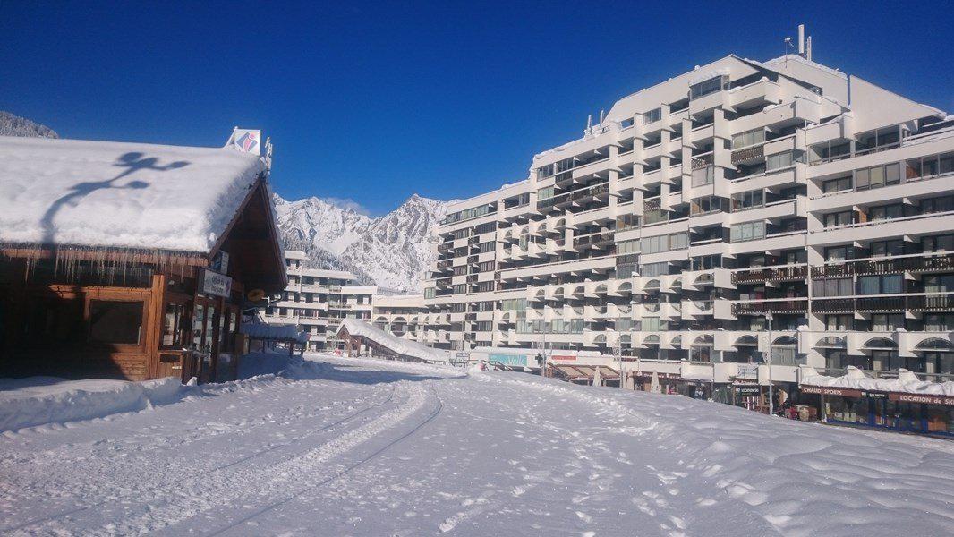 Location au ski Studio coin montagne 4 personnes (702) - Résidence Valgardena - Puy-Saint-Vincent - Extérieur hiver