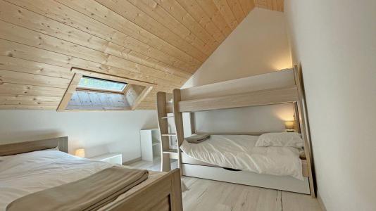 Rent in ski resort 5 room triplex chalet 10 people - Chalet Le Riou - Puy-Saint-Vincent - Apartment