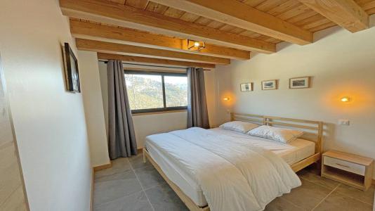 Rent in ski resort 5 room duplex chalet 12 people - Chalet Le Tou - Puy-Saint-Vincent - Bedroom