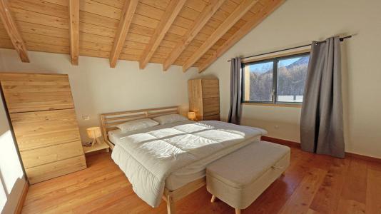 Rent in ski resort 5 room duplex chalet 12 people - Chalet Le Tou - Puy-Saint-Vincent - Double bed