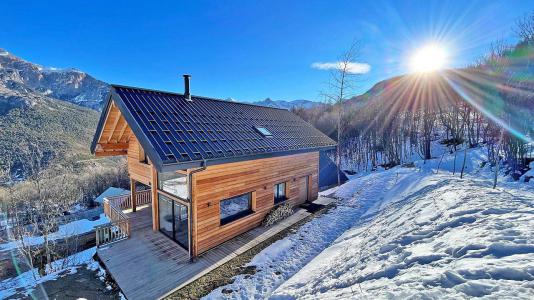 Rent in ski resort 5 room duplex chalet 12 people - Chalet Le Tou - Puy-Saint-Vincent - Winter outside