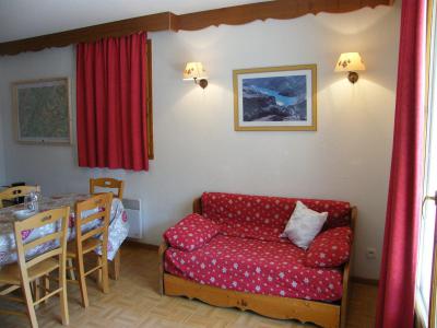 Ski verhuur Appartement 2 kabine kamers 6 personen (C22) - Résidence des Gentianes - Puy-Saint-Vincent - Woonkamer