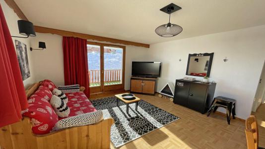 Rent in ski resort 3 room apartment 6 people (EC2) - Résidence Gentianes - Puy-Saint-Vincent - Living room