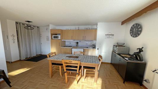 Rent in ski resort 3 room apartment 6 people (EC2) - Résidence Gentianes - Puy-Saint-Vincent - Living room