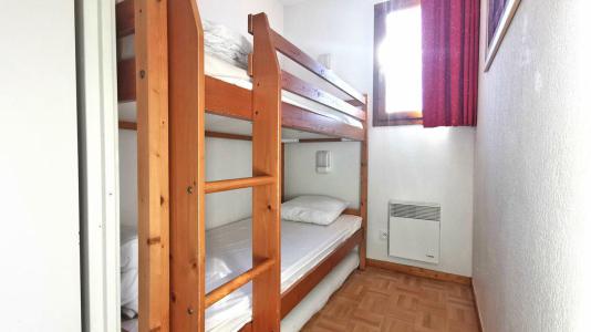 Rent in ski resort 3 room apartment 6 people (A22) - Résidence Gentianes - Puy-Saint-Vincent