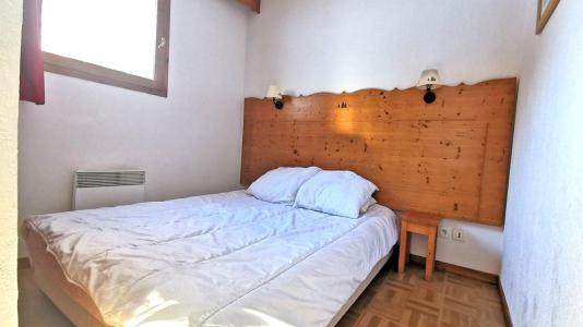 Rent in ski resort 3 room apartment 6 people (A22) - Résidence Gentianes - Puy-Saint-Vincent