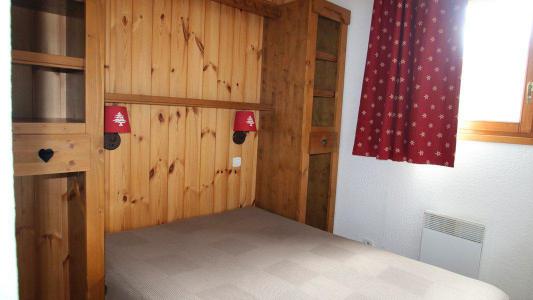 Rent in ski resort 3 room apartment 6 people (C2) - Résidence La Dame Blanche - Puy-Saint-Vincent - Bedroom