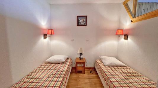 Rent in ski resort 3 room apartment 6 people (122) - Résidence La Dame Blanche - Puy-Saint-Vincent
