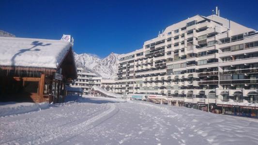Location au ski Résidence le Podium - Puy-Saint-Vincent - Extérieur hiver