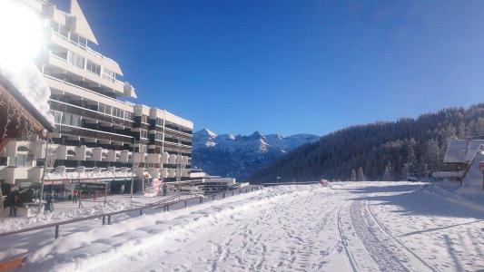 Location au ski Studio coin montagne 3 personnes (607) - Résidence le Podium - Puy-Saint-Vincent - Extérieur hiver