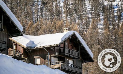 Rent in ski resort Résidence les Chalets de Puy Saint Vincent - MH - Puy-Saint-Vincent - Winter outside