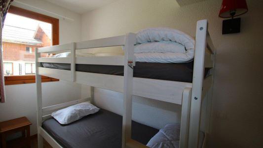 Rent in ski resort 5 room triplex apartment 8 people (CH26) - Résidence Parc aux Etoiles - Puy-Saint-Vincent