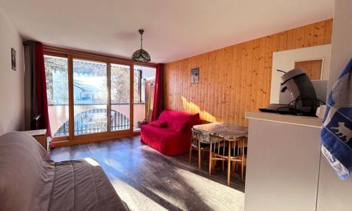 Rent in ski resort Studio 4 people (25m²) - Résidence Saint Roch - Puy-Saint-Vincent - Living room