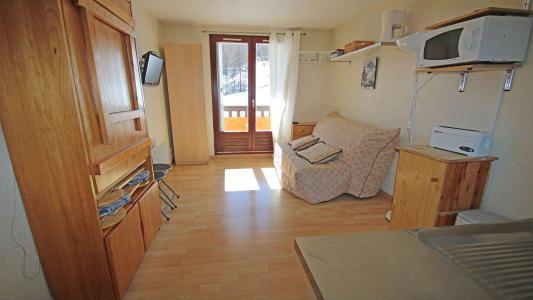 Rent in ski resort Studio sleeping corner 4 people (206) - Résidence Serac - Puy-Saint-Vincent - Living room