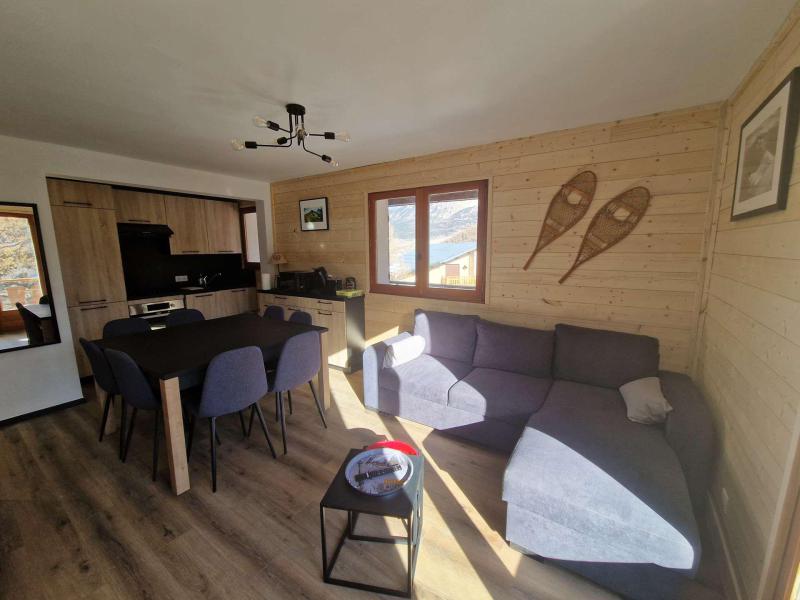 Rent in ski resort 4 room duplex apartment 9 people (812) - Résidence les Chabrières - Réallon - Living room