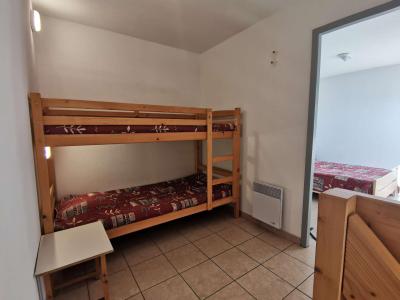 Rent in ski resort 2 room mezzanine apartment 8 people (B42) - Résidence Gardette - Réallon - Bunk beds