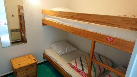 Rent in ski resort 2 room apartment 5 people (243R) - Résidence Relais - Réallon - Bunk beds