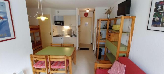 Wynajem na narty Apartament 2 pokojowy z alkową 6 osób (113R) - Résidence Relais - Réallon - Pokój gościnny