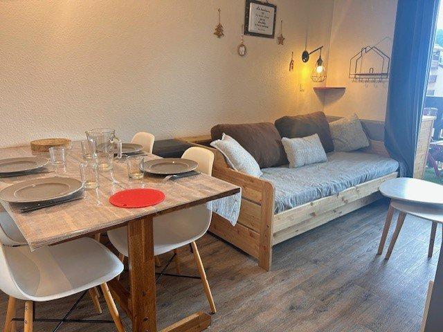 Rent in ski resort 2 room apartment 6 people (520-503) - Résidence Aldebaran - Risoul - Living room