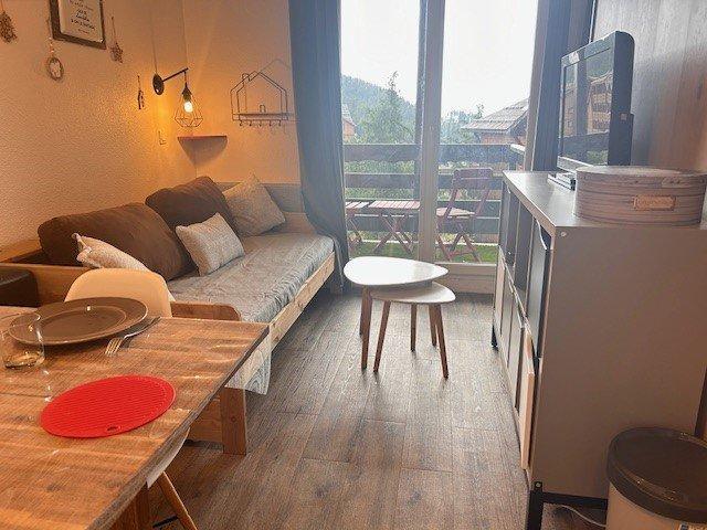 Rent in ski resort 2 room apartment 6 people (520-503) - Résidence Aldebaran - Risoul - Living room